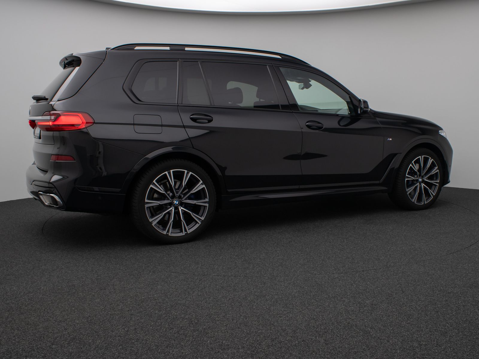 Fahrzeugabbildung BMW X7 xD40d M Sport 360°HUD DAB H/K SoftCl DisplKey