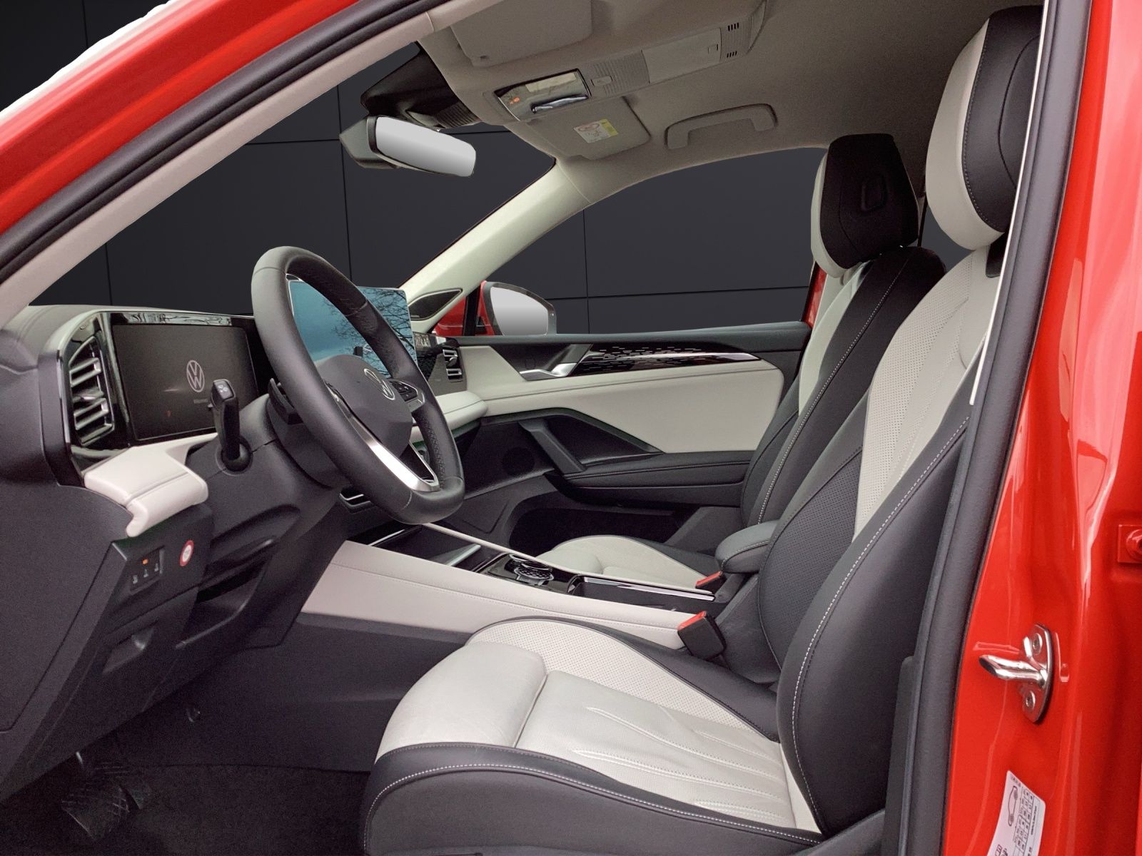 Fahrzeugabbildung Volkswagen Tiguan Elegance TDI DSG 4M IQ.Light ACC STHZ SHZ