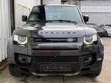 Land Rover Defender 110 V8 P525*3DKamera*HUD*Pano*Alcantara - gebrauchte Land Rover Defender aus dem Jahr 2022