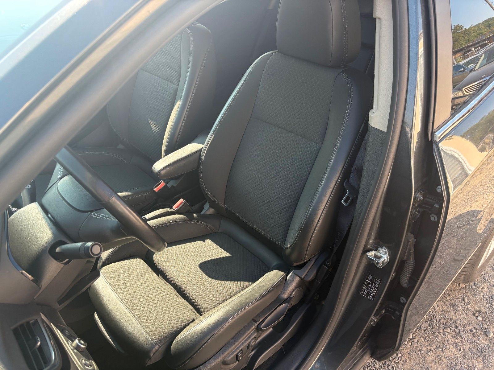 Fahrzeugabbildung Opel Mokka X 1.4 Innovation Aut. Navi LED SPORTSITZE