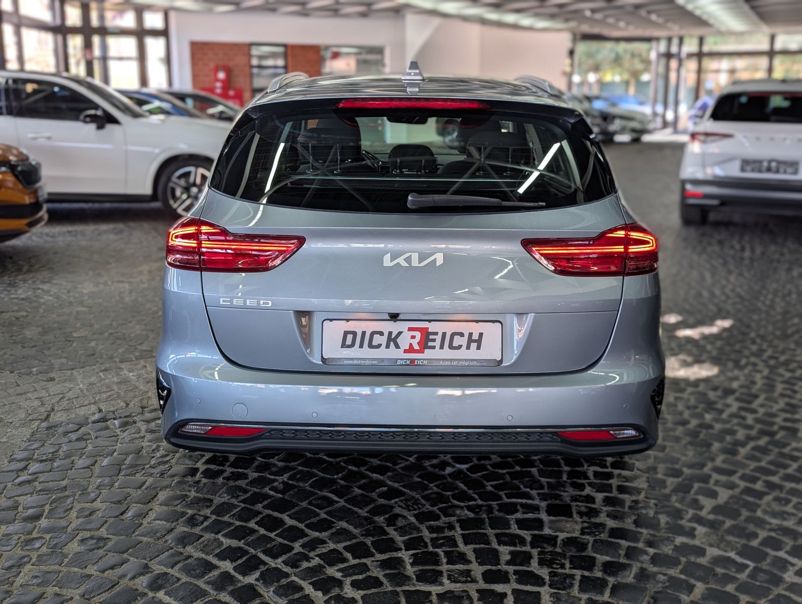 Fahrzeugabbildung Kia cee'd / Ceed 1.5 SW T-GDI Spirit SCC JBL KAM 7J