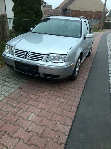 Volkswagen Vw bora 2.0 highline xenon Variant 8 fach ...