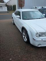 Chrysler 300C 3.5 V6 Autom. - - silberne Chrysler 300C