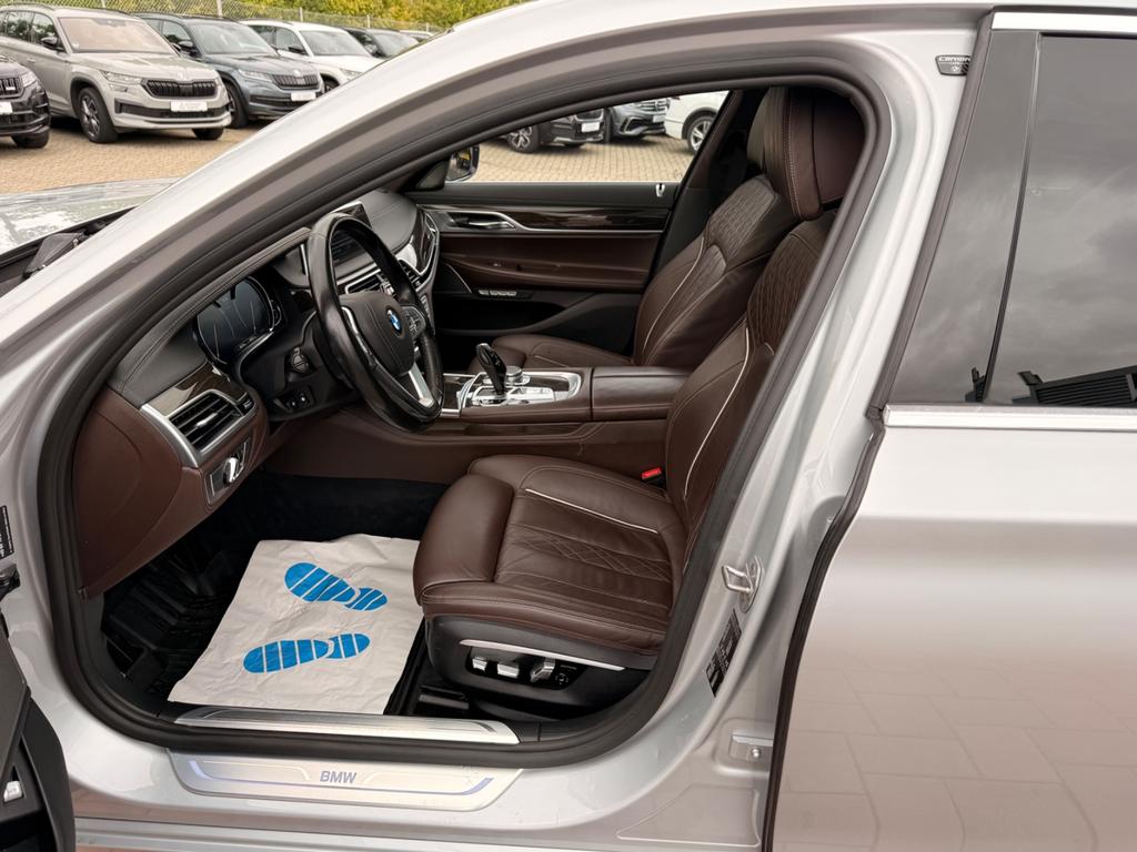 BMW 730