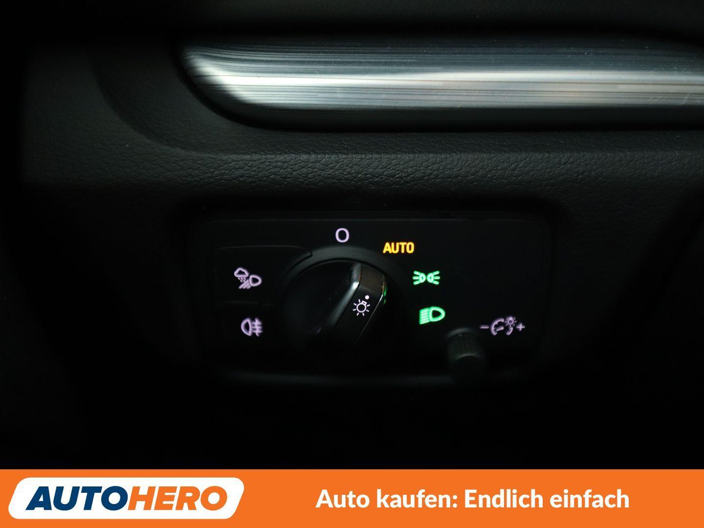 Audi A3 Sportback 35 TFSI Sport Aut. *NAVI*BI-XENON*