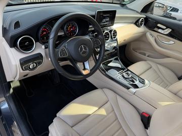 صورة 8 لـ 2015 Mercedes-BENZ GLC