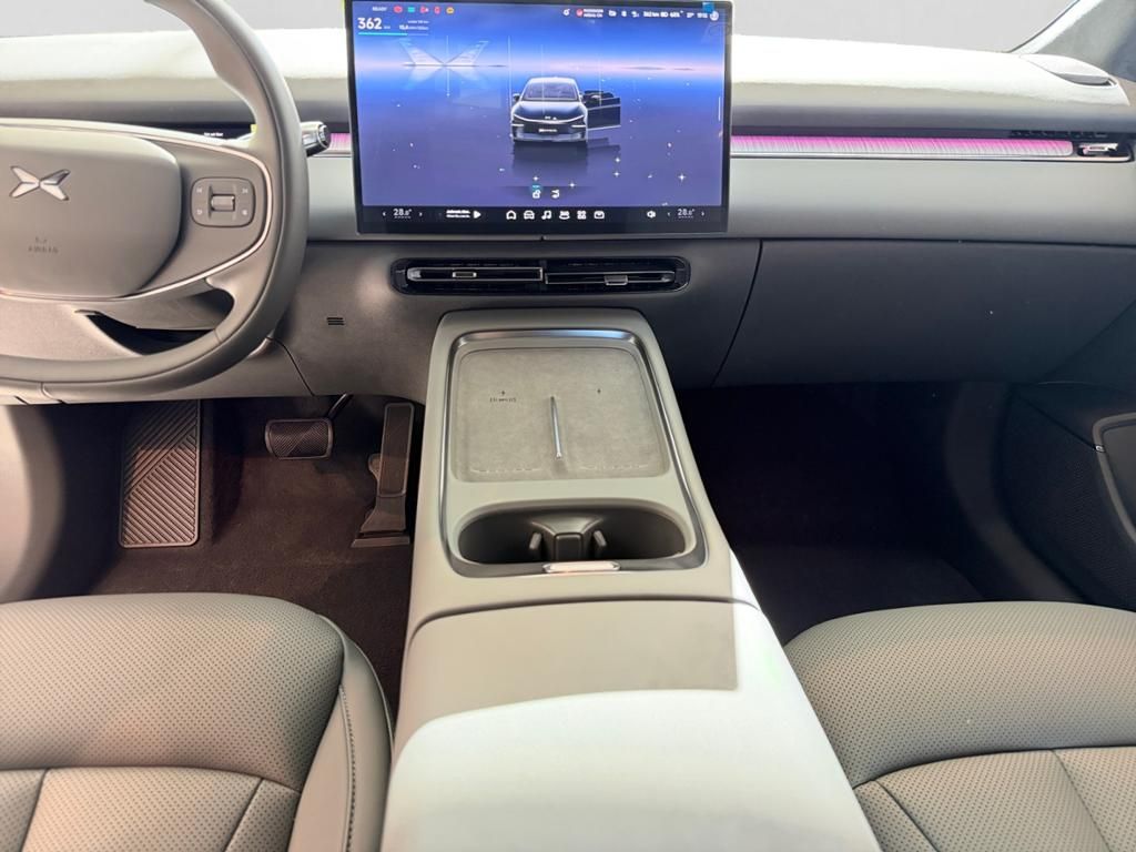 XPENG P7