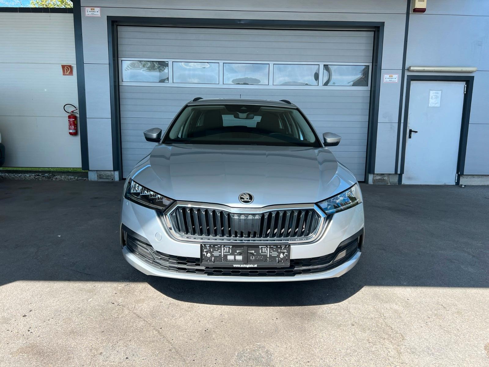 Skoda Octavia Combi Ambition 4x4 LED/PARKTR./TEMPOMAT