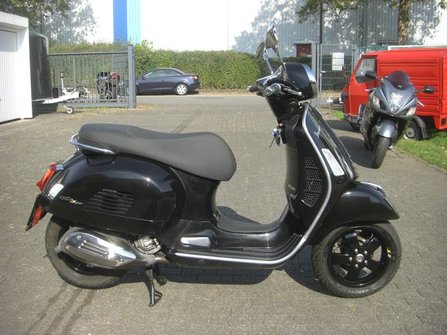 Vespa SUPER GTS 300  2500 KM ABS ASR