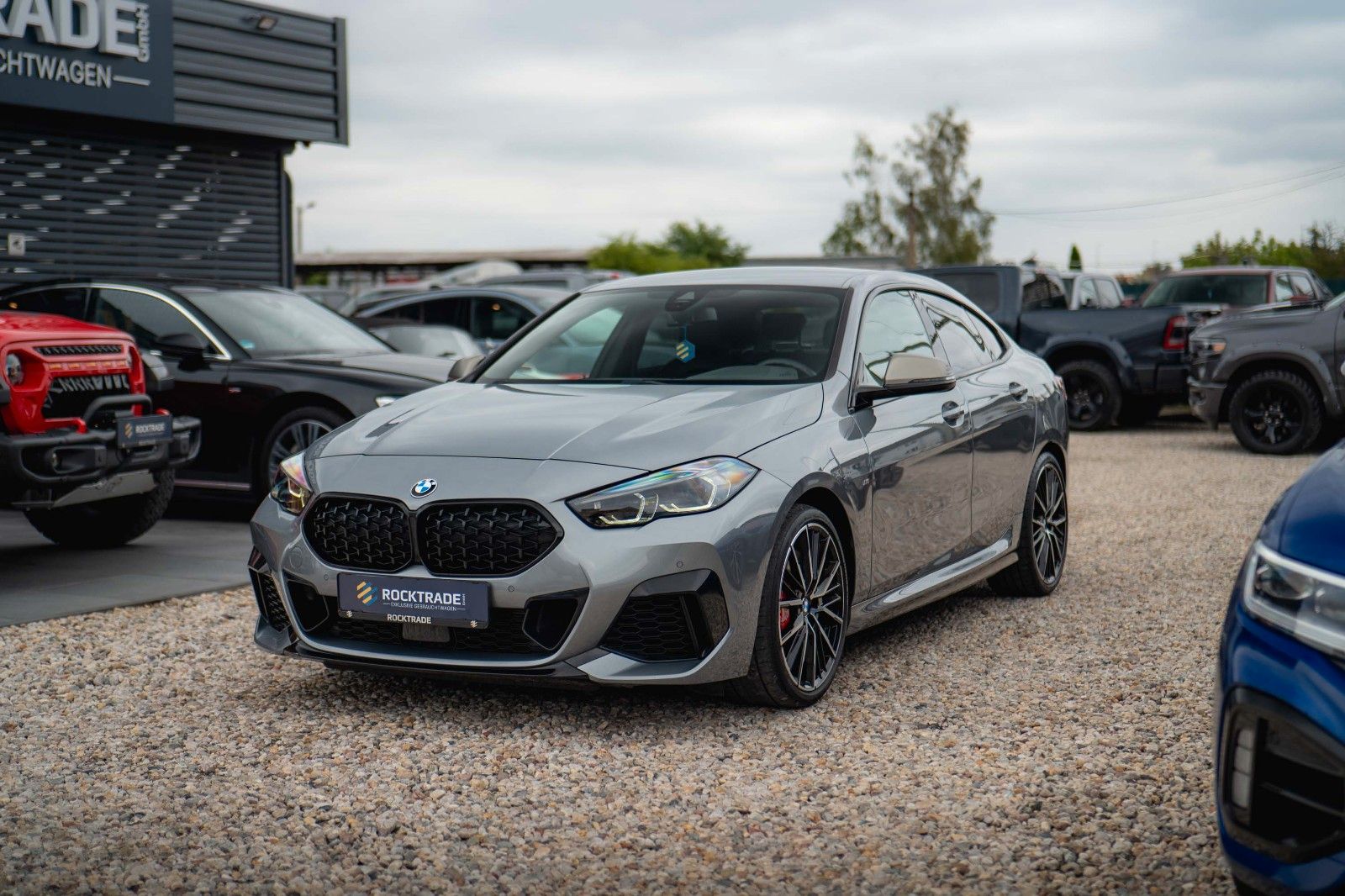 Fahrzeugabbildung BMW M235i xDrive M-Sport Pro Performance Shadow LED