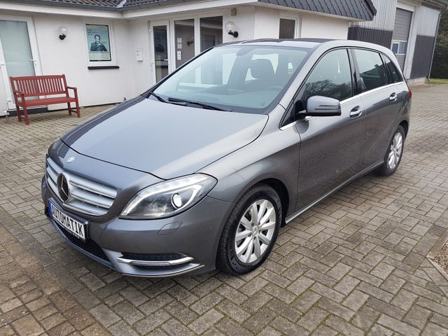 Mercedes-Benz B 200   LEDER  NAVI  XENON  LED  AHK  KAMERA