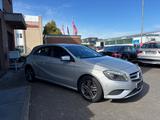 Mercedes-Benz A 180 BlueEfficiency AUTOMATIK NAVI PDC SHZ TEMP - Mercedes-Benz A 180 Gebrauchtwagen in Krefeld