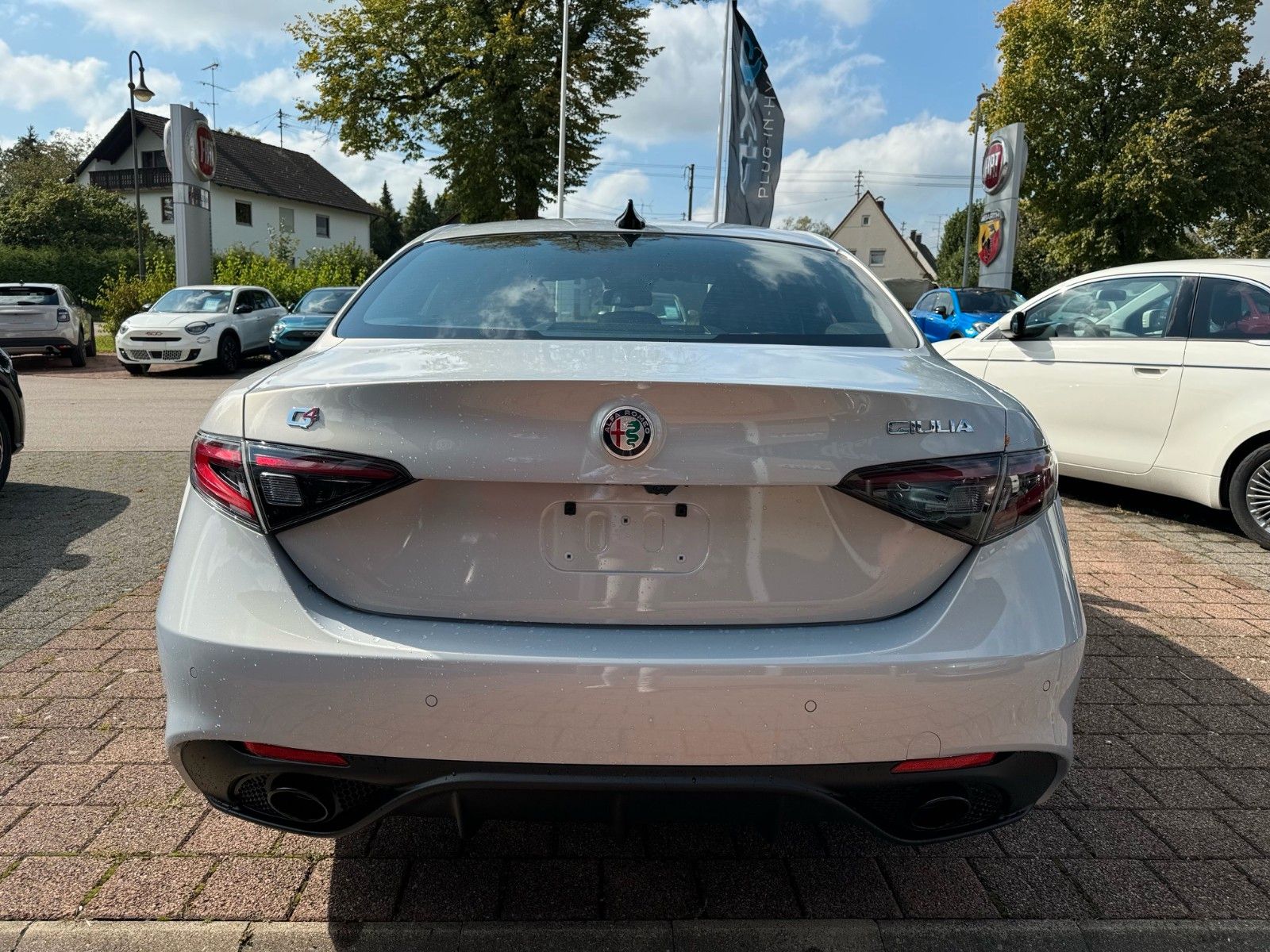 Fahrzeugabbildung Alfa Romeo Giulia MY24 Veloce Q4 ALLRAD MEMORY NAVI SITZHZG