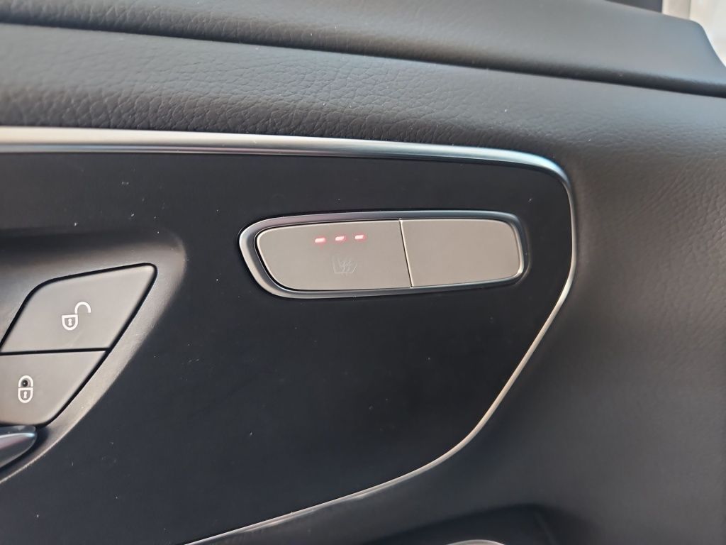 Fahrzeugabbildung Mercedes-Benz V 250 STYLE lang Liege-Paket 7 Sitze 2,5tAHK EAS