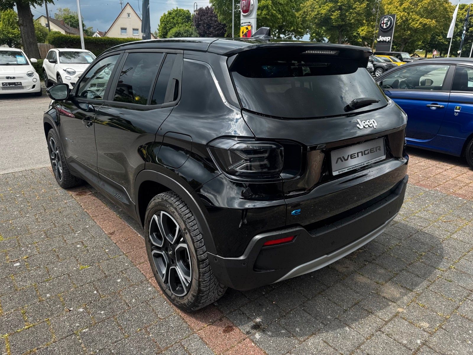 Fahrzeugabbildung Jeep AVENGER ELEKTRO 1ST EDITION NAVI KAMERA ACC