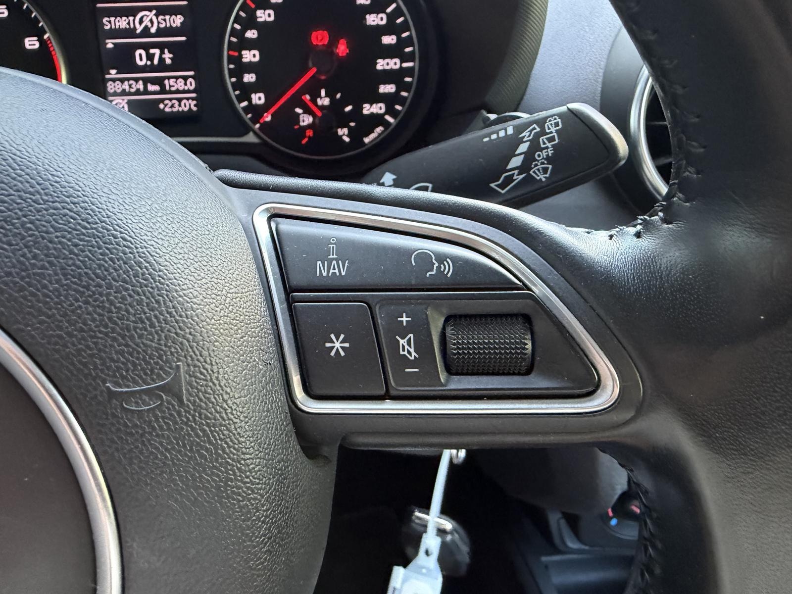 Audi A1 Sportback Ultra Xenon Sitzheizung Tempomat 