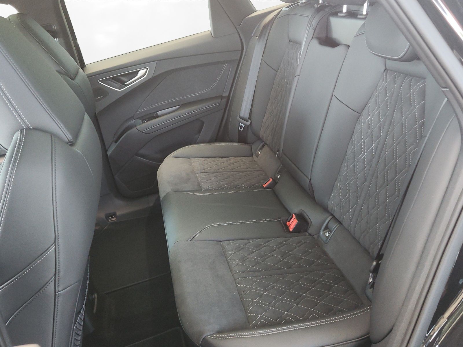Audi Q4 e-tron - Bild 19