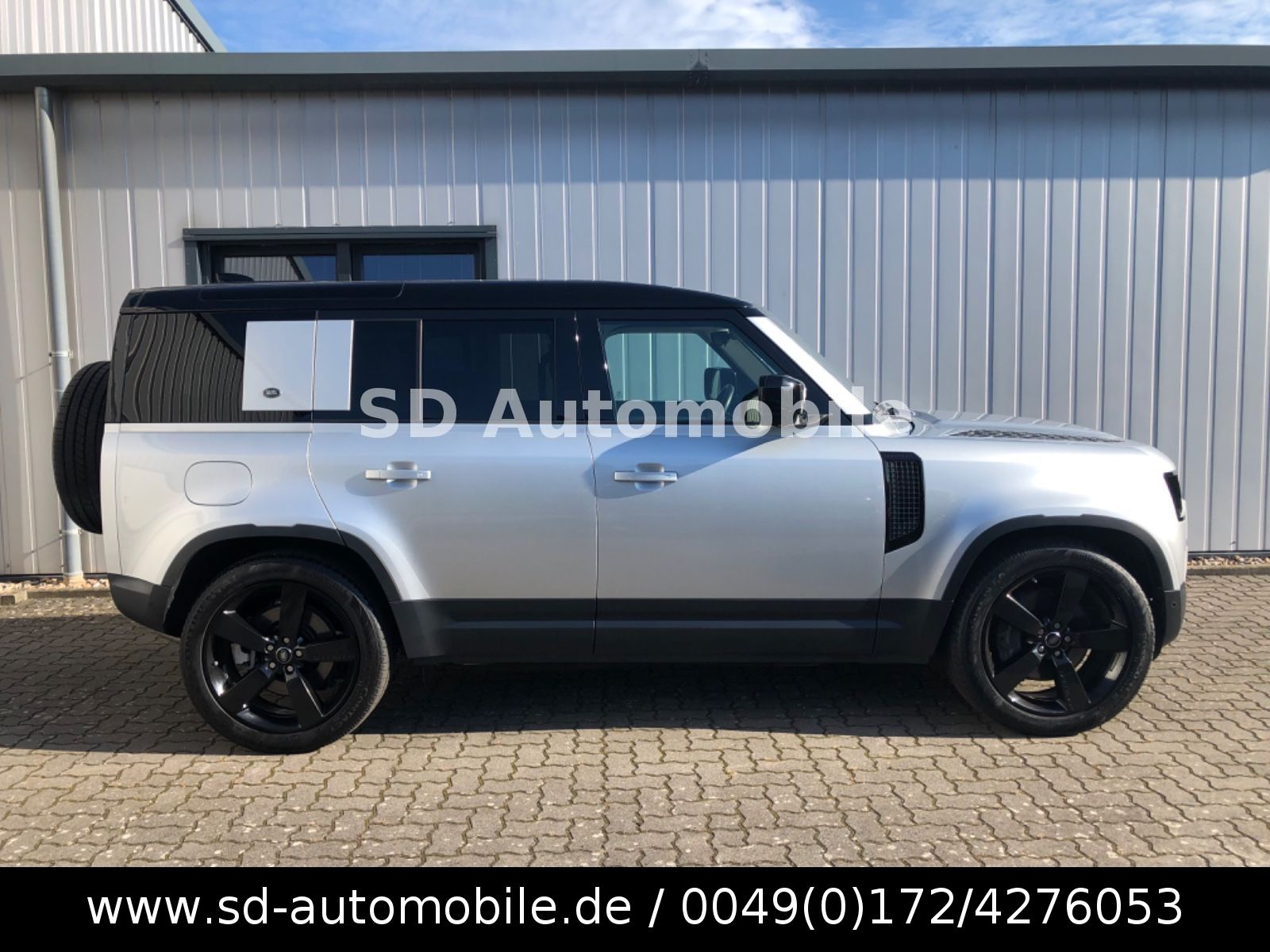 Land Rover Defender 110 SE D240 BLACK-PACK PREMIUM 22 foto 3