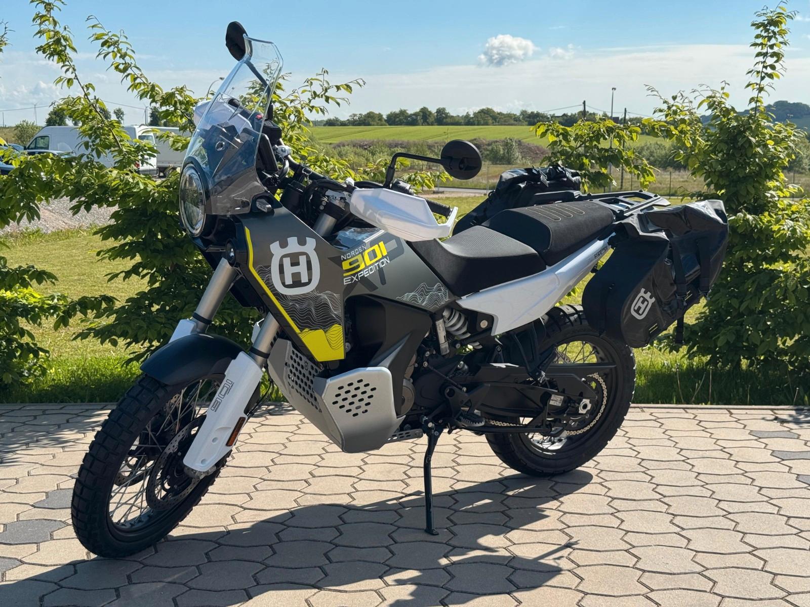 Husqvarna Norden 901 EXPEDITION MY26 DEMOBIKE