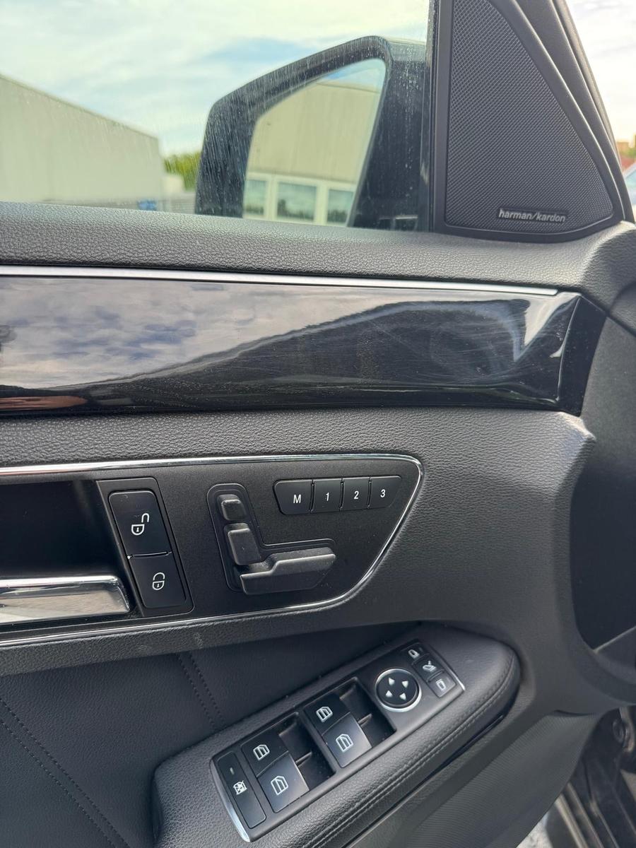 Mercedes-Benz E350 2009 — photo 11
