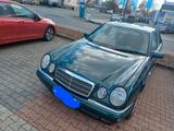 Mercedes-Benz E 220 Automatik - gebrauchte Mercedes-Benz E 220 aus dem Jahr 1998