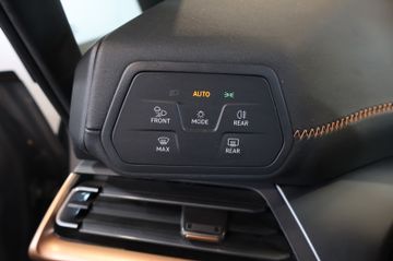 Cupra Born WÄRMEPUMPE+FRONT+LANE+LED+CARPLAY+18"