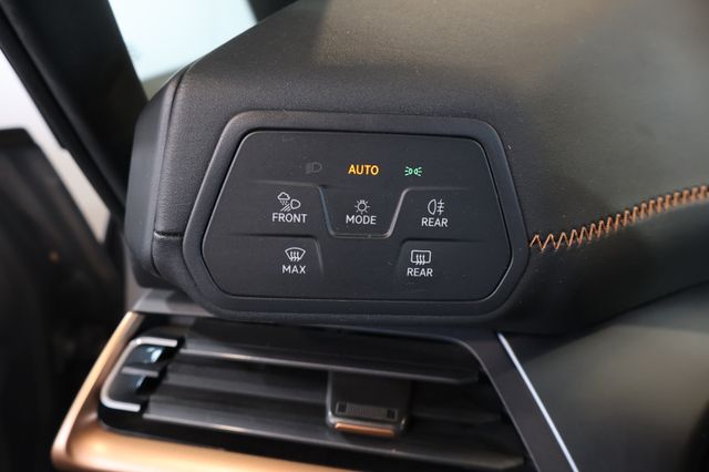 Cupra Born WÄRMEPUMPE+FRONT+LANE+LED+CARPLAY+18"