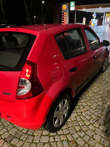 Dacia Sandero 1.4 MPI 55 KW 75 PS TÜV NEU/...