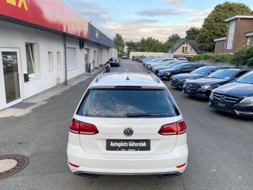 Volkswagen Golf - 6