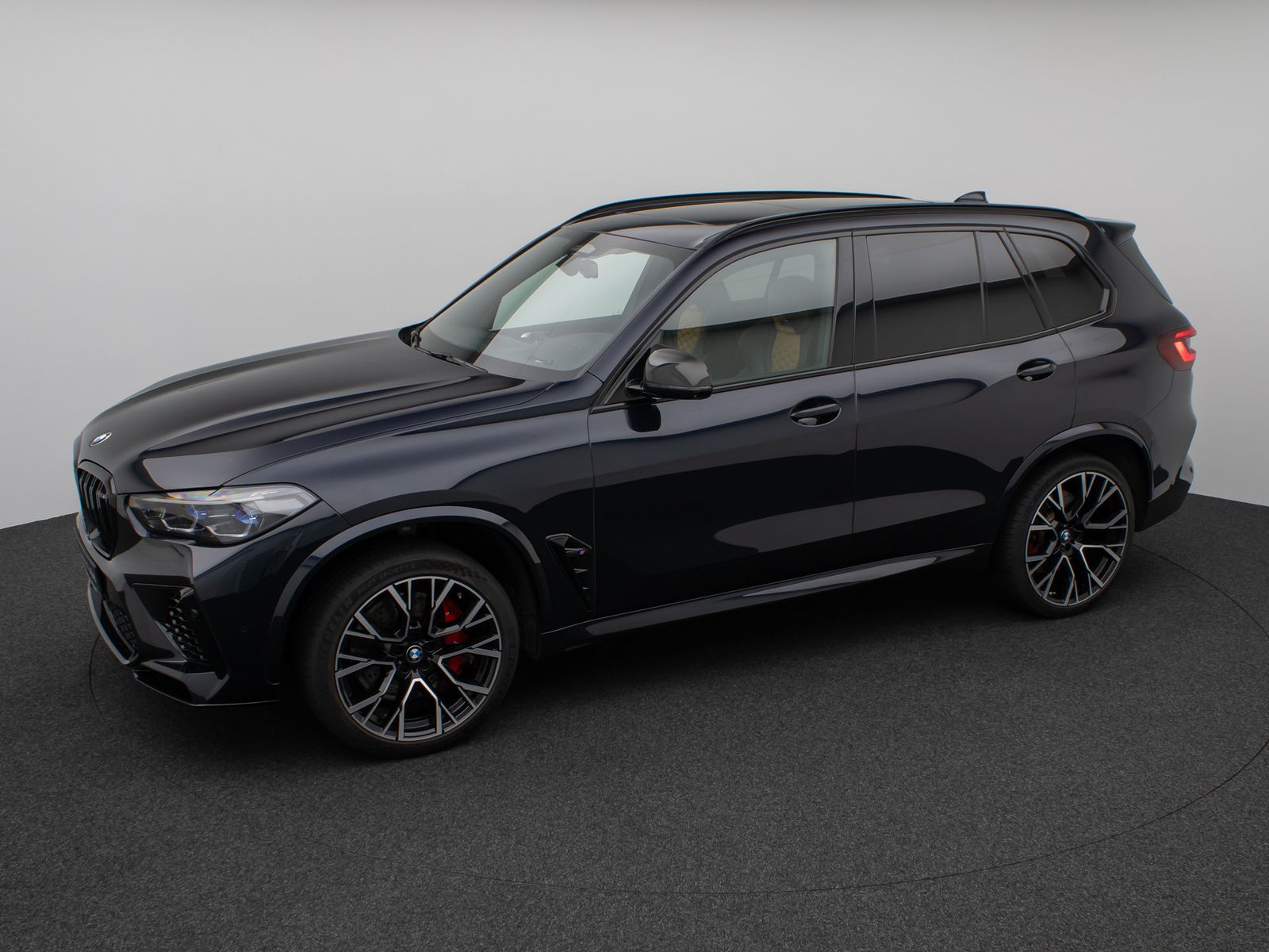 Fahrzeugabbildung BMW X5 M Competition Panoram 360°HUD B&W SoftCl VOLL