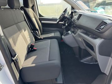Bild 19 Opel Vivaro DoKa M Edition 6-Sitzer Doppelkabine+PDC+