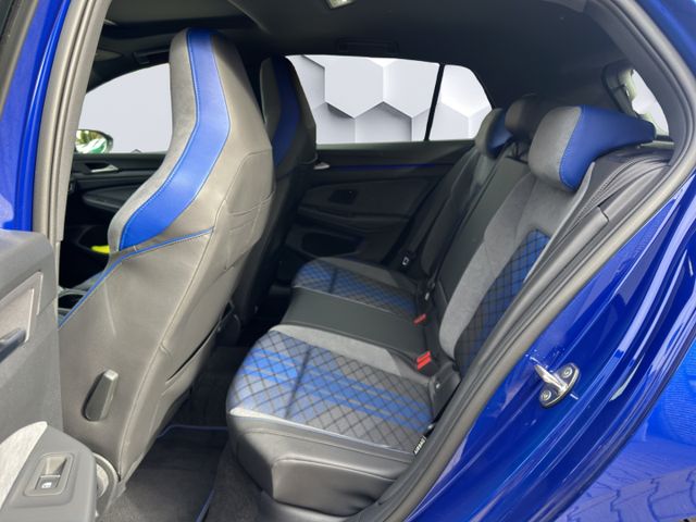 Golf R VIII 2.0 TSI 4Motion DSG 235kW LED PanoSc