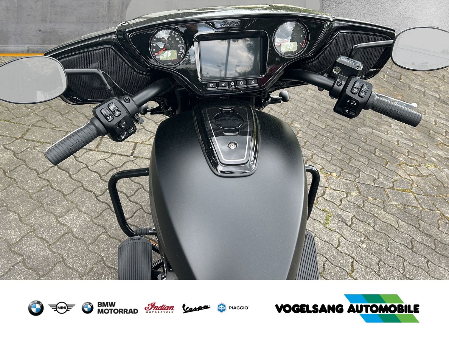 Fahrzeugabbildung Indian Chieftain Powerplus Dark Horse Jekill & Hyde, Si