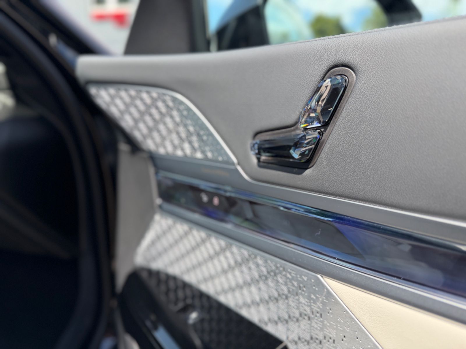 BMW 750E xDrive Design Pure Excellence*PANO*VOLLVOLL foto 19