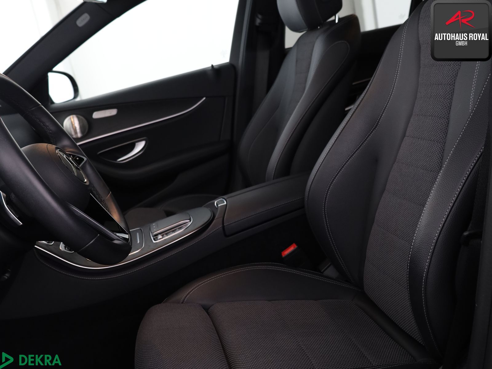 Mercedes-Benz E 220 d 4M AVANTGARDE 360GRAD,KEYLESS,DISTRONIC foto 11