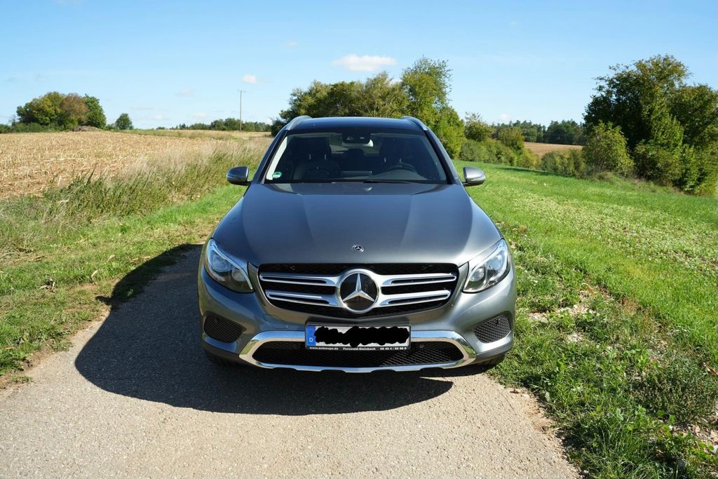 Image of Mercedes-Benz GLC 220