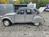 Citroën 2CV Ente grau - Citroën 2 CV mit Benzin-Antrieb: Cabrio
