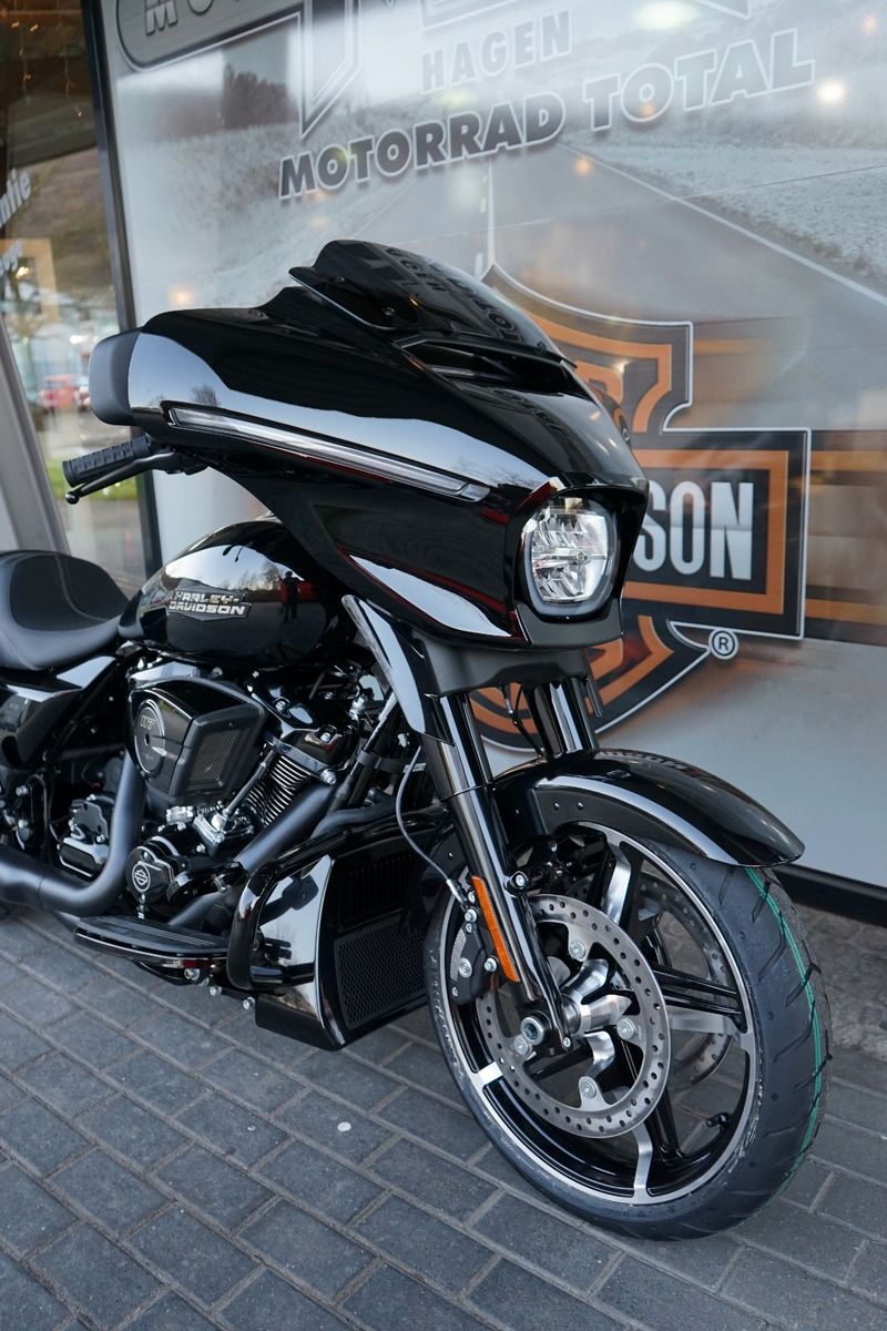 Fahrzeugabbildung Harley-Davidson Street Glide 117 FLHX 2025