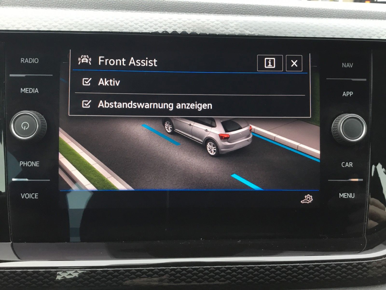Fahrzeugabbildung Volkswagen Polo 1.0 TSI DSG Life+LED+Kamera+AppConnect+ACC