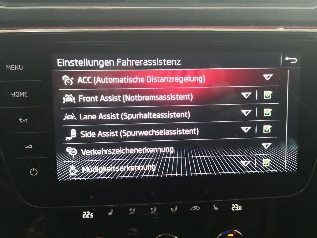 Fahrzeugabbildung SKODA Superb Combi 2.0 TDI DSG Style STANDHZG NAVI TRA