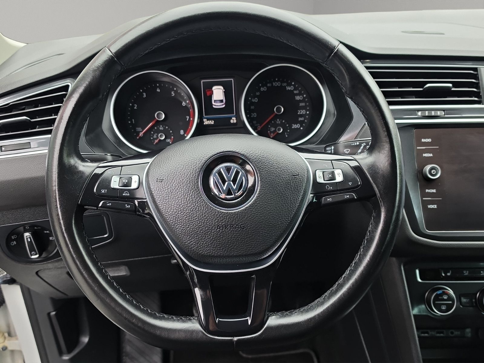 Fahrzeugabbildung Volkswagen Tiguan Comfortline BMT/Start-Stopp Aus 1.Hand