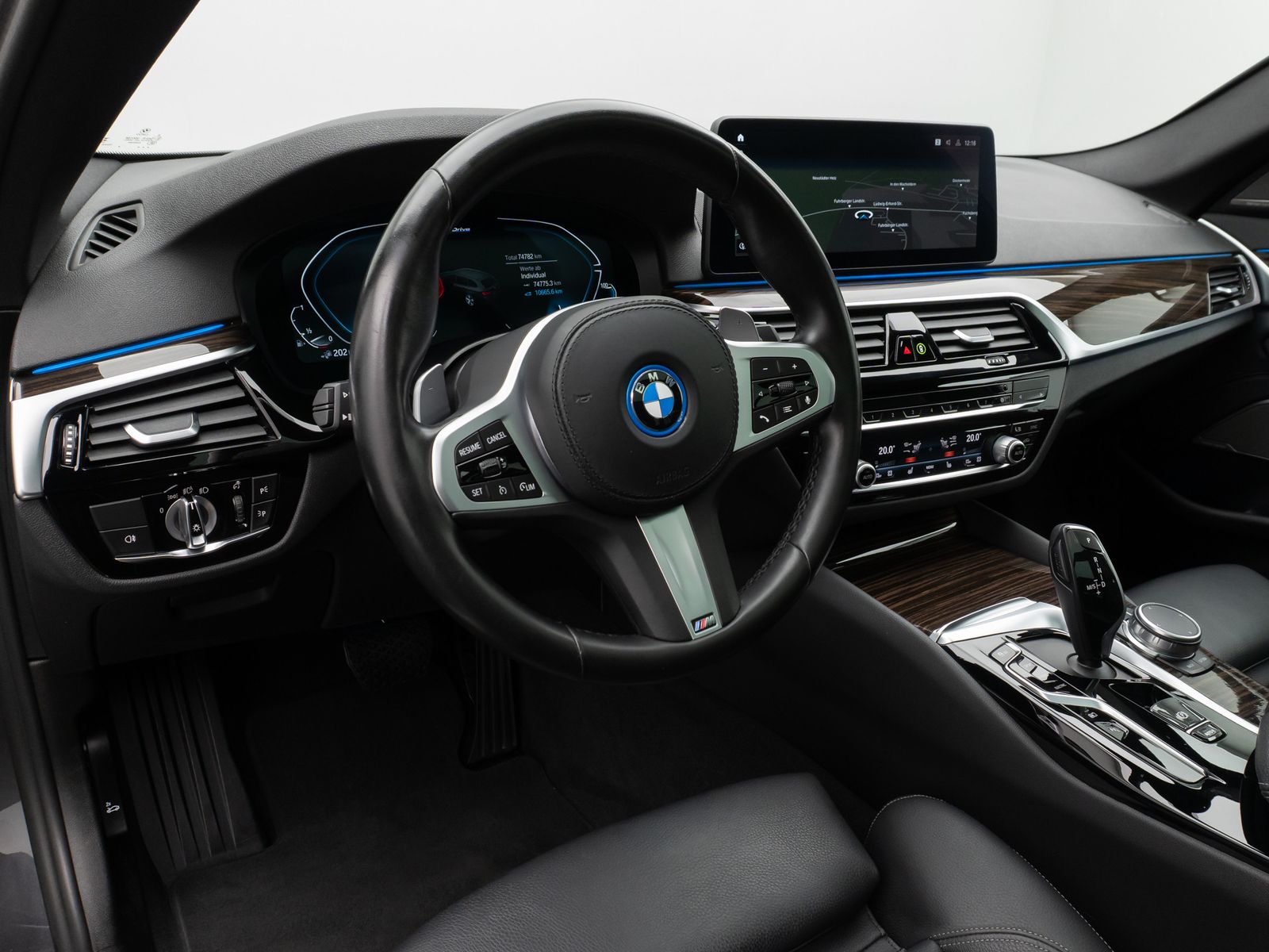Fahrzeugabbildung BMW 530e Panorama Kamera DAB H/K WLAN Alarm Sport