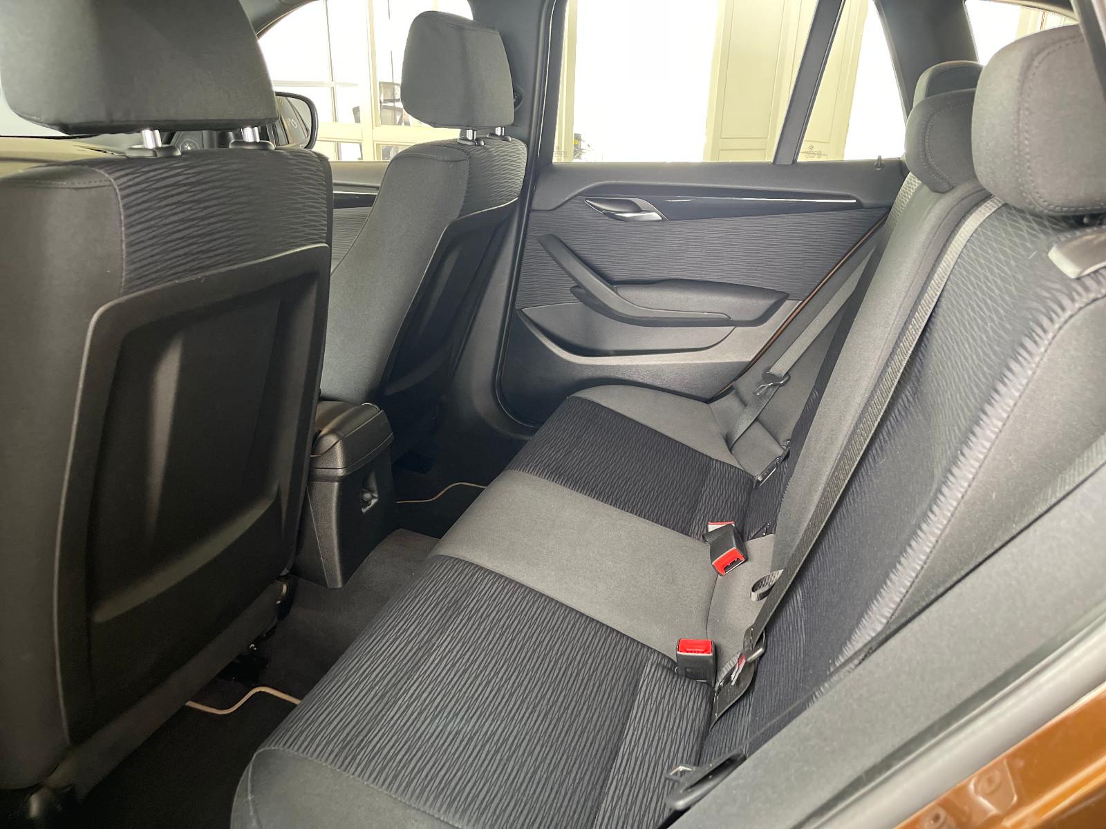 BMW X1 sDrive20d 163 ch • 1ère main • Pano • Harman Kardon • Xenon • PDC