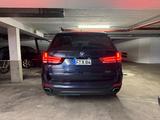 BMW X5 xDrive40d - - blaue BMW X5