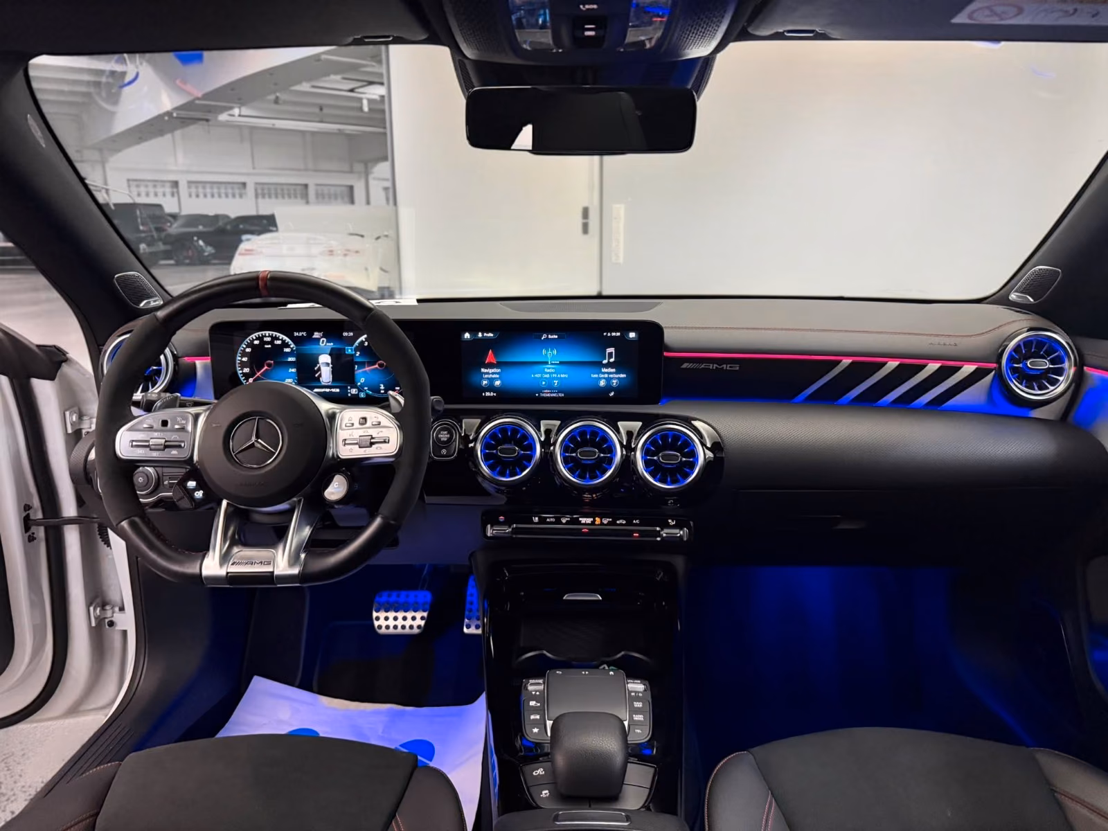 Mercedes-Benz CLA 35 AMG Shooting Brake PANO*ACC*360*BURM*BEAM
