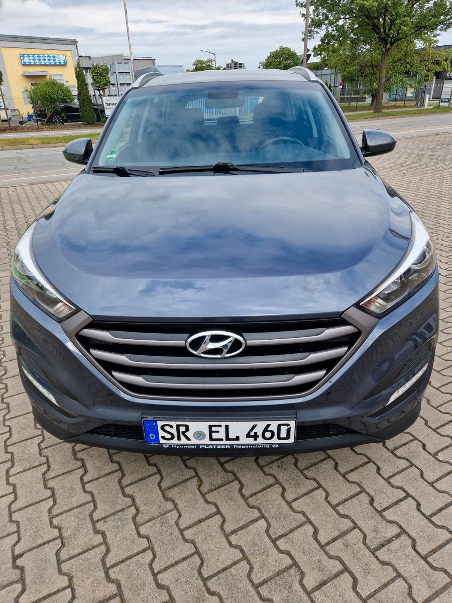 Hyundai Tucson blue Classic 2WD