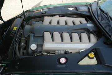2001 Aston Martin DB7 照片 7