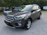 Ford Kuga Titanium MEGA AUSSTATTUNG SEHR GEPFLEGT AHK - Ford Kuga: Ausstattung Titanium