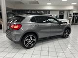 Mercedes-Benz GLA 250 4Matic 7G*AMG*LED*PANO*COMAND*KAMERA* - Mercedes-Benz: Allradantrieb, Geländewagen