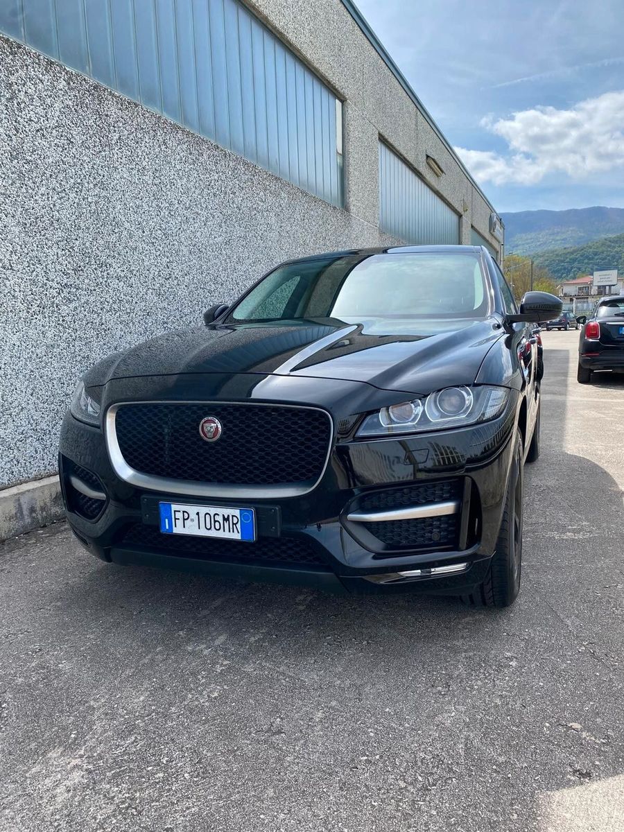 JAGUAR F-Pace